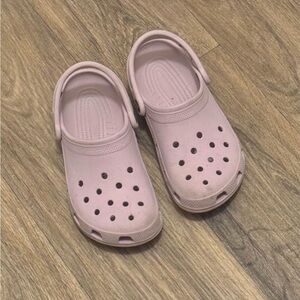 SOLD- Lavender Crocs 4/6